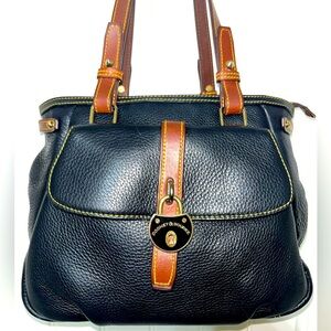 Dooney & Bourke Samba Pebbled Leather Large Black Satchel Logo
Lock Purse